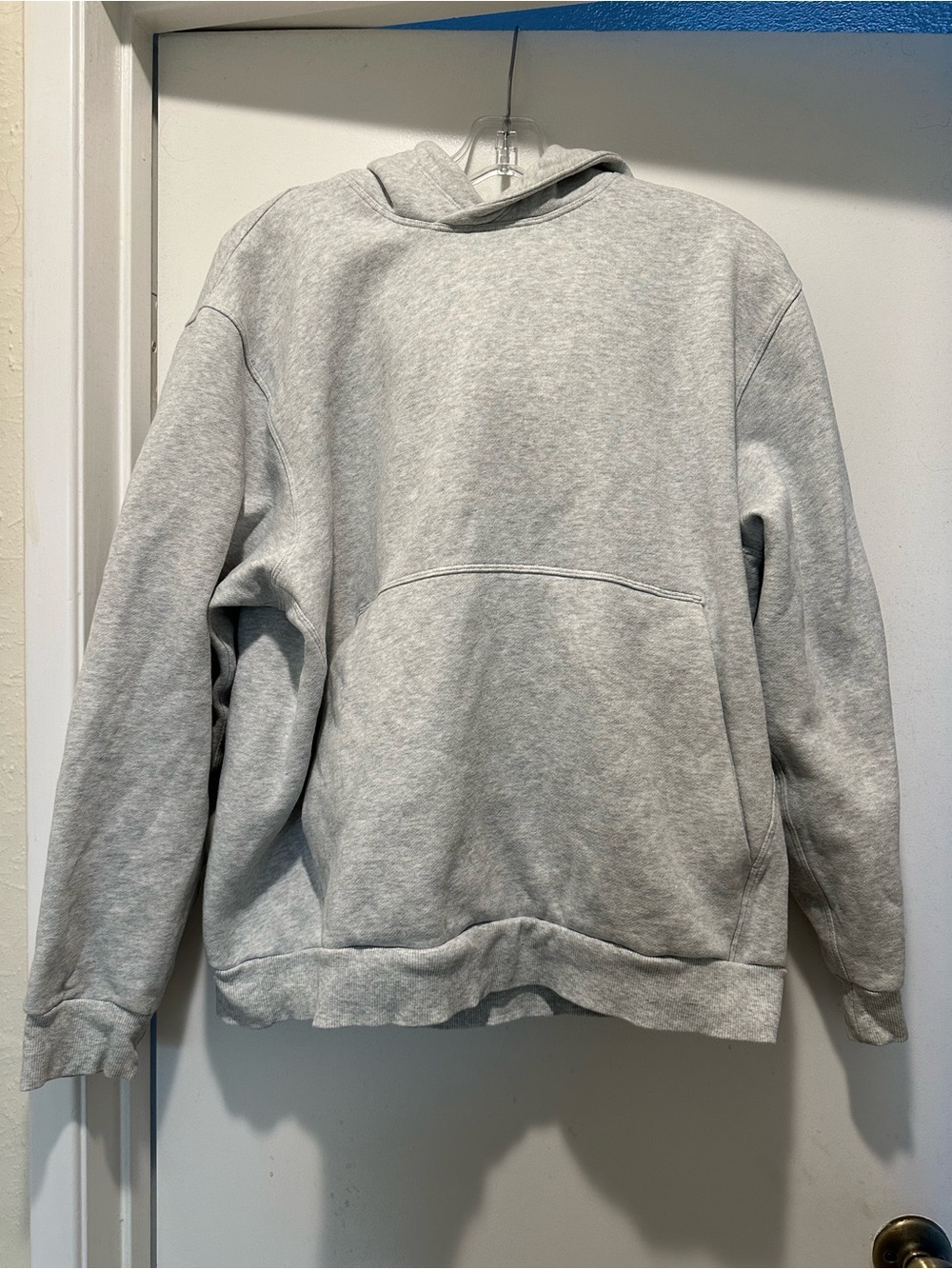 lululemon athletica light gray pullover hoodie with mesh detail Size Medium